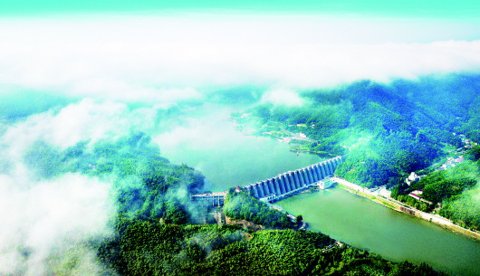 佛子岭水库 蒋常虹 摄.jpg 佛子岭水库 蒋常虹 摄.jpg